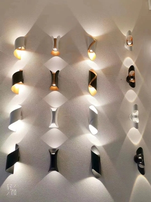 10W moderno para cima e para baixo a lâmpada exterior do candelabro de parede conduziu a luz da parede dos dispositivos elétricos decorativa